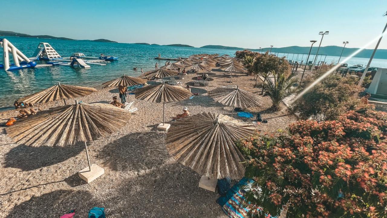 Luxury Beach Villa W Sea Sunset Views シベニク エクステリア 写真