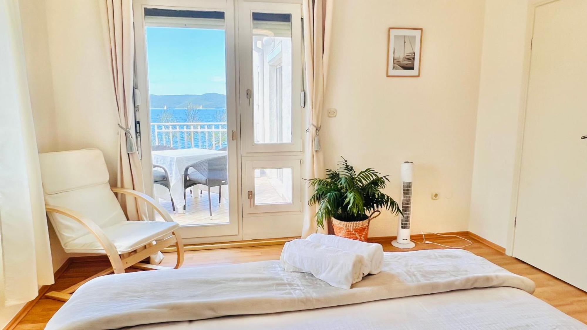Luxury Beach Villa W Sea Sunset Views シベニク エクステリア 写真